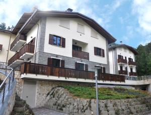 Leonville Luxury Apartment
