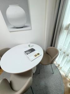 서울 강남 선릉역 1분 강남역 대치동 삼성역 Coex 퀸베드2개 1-4인