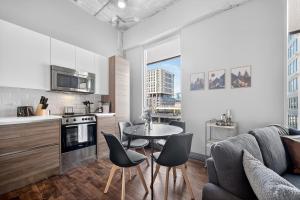 Central Dallas Apartment | Pool + Walk to Convention Center