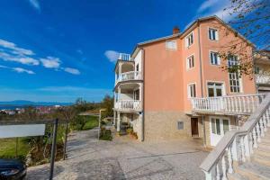 Apartment in Crikvenica 54576