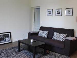 Appartement Central à Briey : 2 Ch, Cuisine équipée, Proche Commerces et Activités - FR-1-584-105