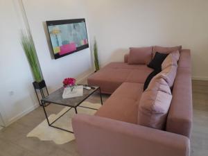 Apartments with parking space Duce, Omis - 23509