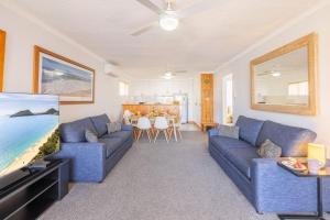 Bella Vista 2, 19 Shoal Bay Rd - 1st floor with waterviews and aircon