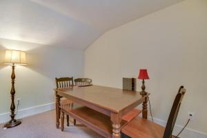 7 Mi to Cranmore Ski Resort! Family Escape with Yard