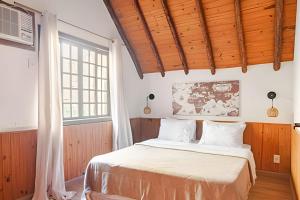 Chalé Montserrat com Lareira e Vista para as Montanhas