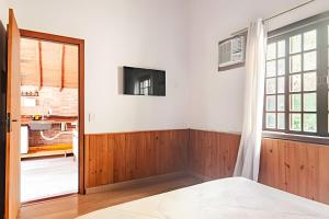 Chalé Montserrat com Lareira e Vista para as Montanhas