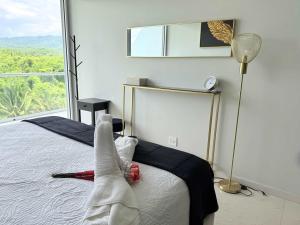 Luxury 2BR Bolongo Ocean View Private Beach