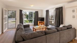 Clippers 1 - Pet Friendly Holiday Home - Holiday Yamba