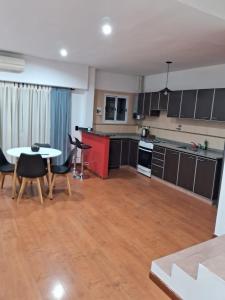 Vista Parque Saavedra - U3 - 2 camas 2 personas max con balcon zona river tecnopolis parque saavedra feria