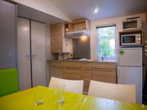 Mobil home à Naucelle avec terrasse - API-1-52-671