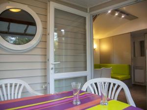 Mobil home à Naucelle avec terrasse - API-1-52-671