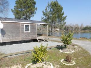 Campings Chalet de 22m² avec Terrasse pour 4 personnes - API-1-52-414 : Chalet