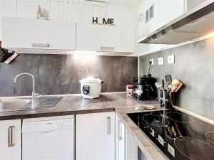 Studio cabine rénové, skis aux pieds, balcon sud, animaux admis - FR-1-267-315