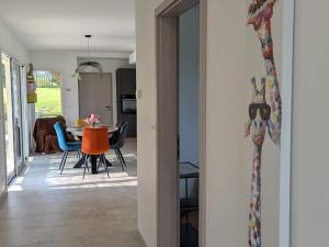 Maison de vacances raffinée avec terrasse et piscine partagée - FR-1-589-837