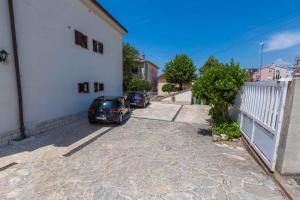 Crikvenica Three-Bedroom Apartment 1 