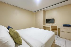 Urbanview Syariah Oemah Isun Homestay Cirebon by RedDoorz