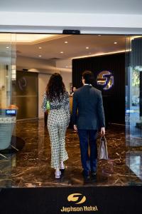 Jephson Hotel & Apartments