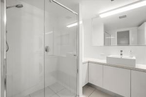 Lindomare Unit 16, 11 Orvieto Tce, Kings Beach