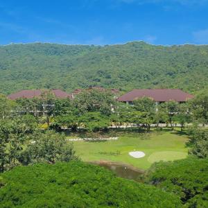Hillside Country Home Golf and Resort