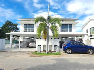 Orchid Hill Homestay 5 & 6 - Ubytování bez kategorie ve městě Port Dickson