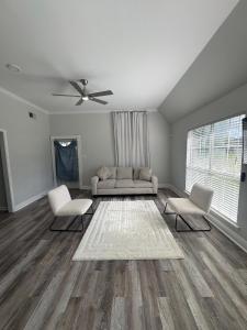 Prairieville Retreat 3-bedroom house