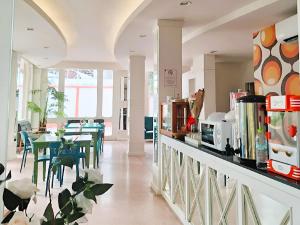 Happy 2 Hotel Patunam