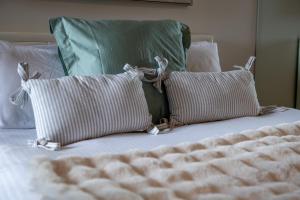 Cosy South Yarra Apartment, Free Gym & Parking