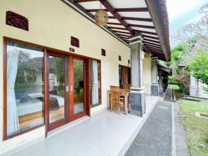 Urbanview Hotel Lilis Cempaka Mas Guesthouse