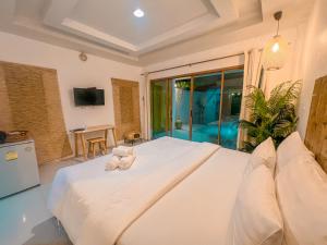 โลมา พูลวิลล่า เกาะล้าน