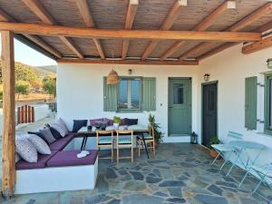 The old barn, Naousa Paros