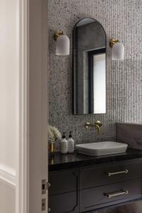Cinque House - Close to Berry
