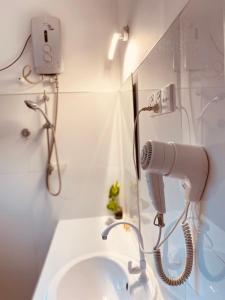 White Resort - 1 Min walk to the Beaches