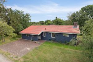 Cozy Holiday Home Close To The Beach