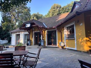 Május 1 Vendégház - Szombathely