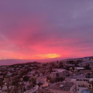 Comfortable vacation home with great views