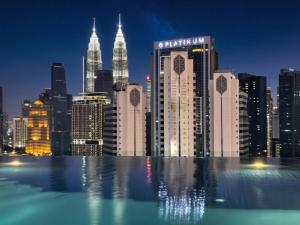 Majestic by Avery at KLCC#Located in the City Center#10 mins Walk to Twin Towers#Rooftop Infinity pool#中英文房东