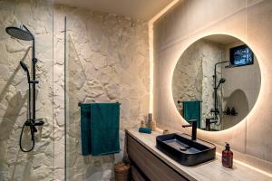 Sunrise Lush River Villa by Alfred in Bali