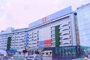 Maple & Ginkgo ViewsAutumn Stay Near Ikebukuro N102