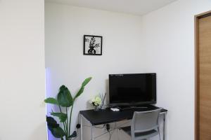 Easy access to Ikebukuro Red Leaves ,Golden GinkgoM303