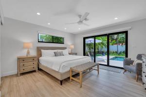 Coastal Style Haven Walk To Beach Heated Pool Tranquility Manatee Ranch Key RESlDENCES