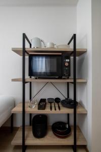 CraftFlat Komagome 605, a compact studio at excellent location