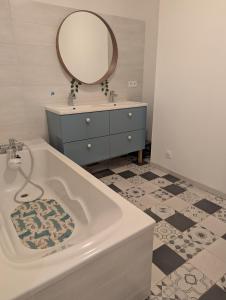 Villas Villa moderne, piscine & plage : photos des chambres