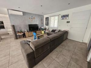 Villa Eguilles, ensoleillée, piscine à 10 mn d Aix en Provence