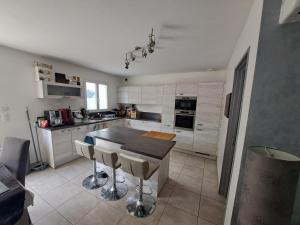 Villas Calme, jardin, ensoleille, piscine a 10 mn d- Aix : photos des chambres