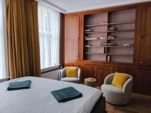 Blue Wave Stay - Free Parking