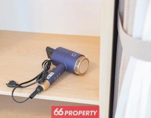 Minimalist Modern Home, Smart TV, Kitchen