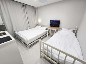 White Green Guesthouse