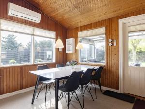 6 person holiday home in Hadsund-By Traum