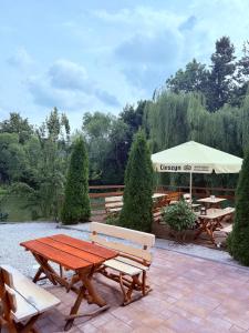 Restauracja i Noclegi Izba Rybacka w Krainie Wygasłych Wulkanów