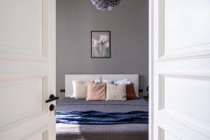 Bold 1909 Residences